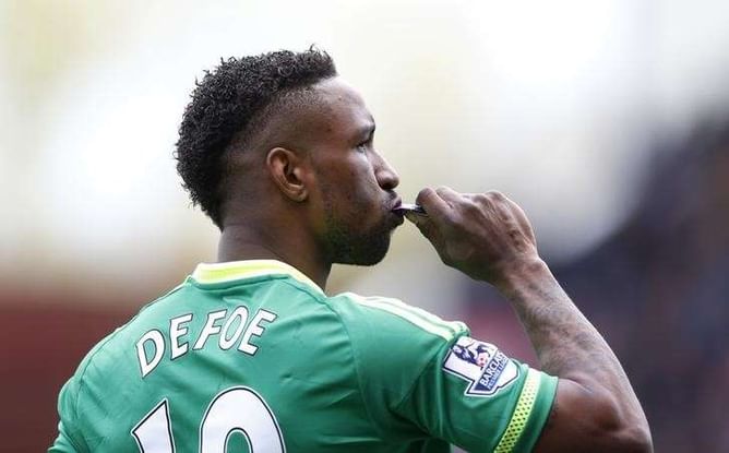 Deadly Defoe is Sunderland's away day hero again