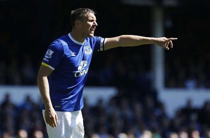 Phil Jagielka warns of mass exodus at Everton