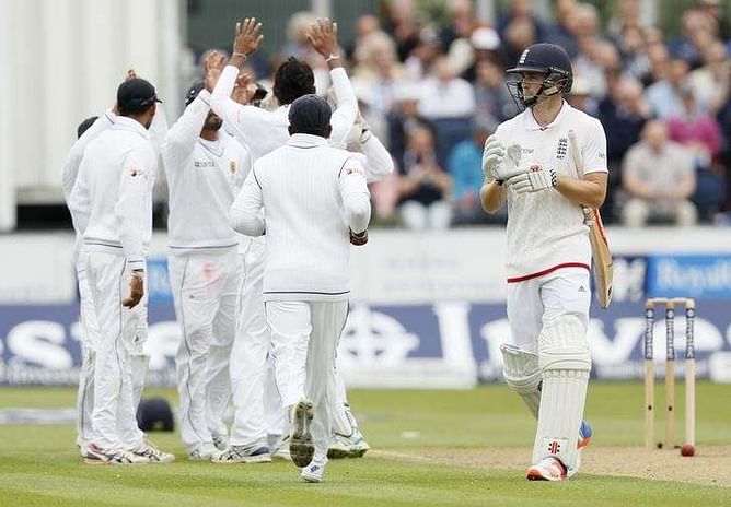 England's Moeen Ali makes Sri Lanka pay in second test