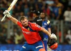 IPL 2016: Aaron Finch loses temper after dismissal against Kolkata Knight Riders