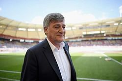 Bernd Wahler resigns as president of Sturrgart, coach Juergen Kramny demoted to second team