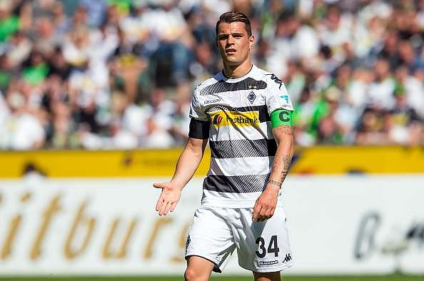 Arsenal close to signing Granit Xhaka from Borussia Monchengladbach for £25m