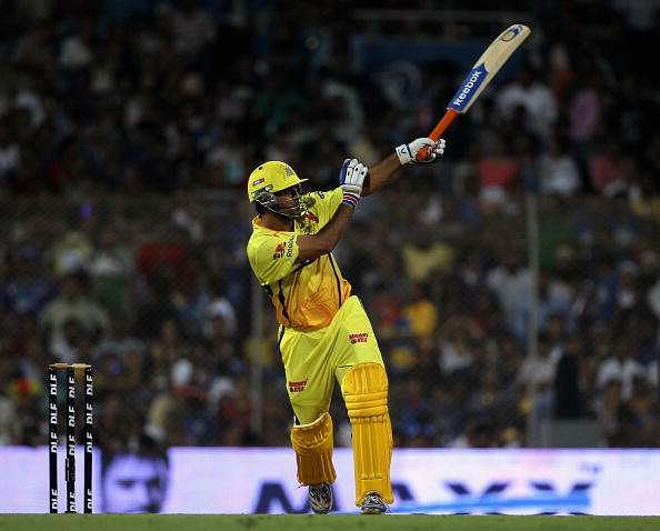 3 instances when MS Dhoni finished an IPL game with a six