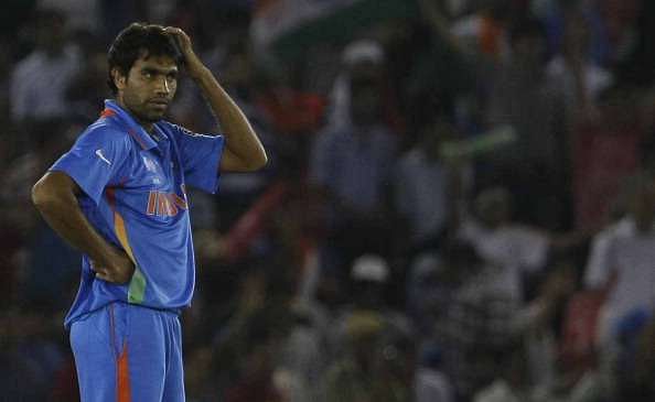 Shane Warne accuses Munaf Patel of fudging his age just to play in the Indian Premier League