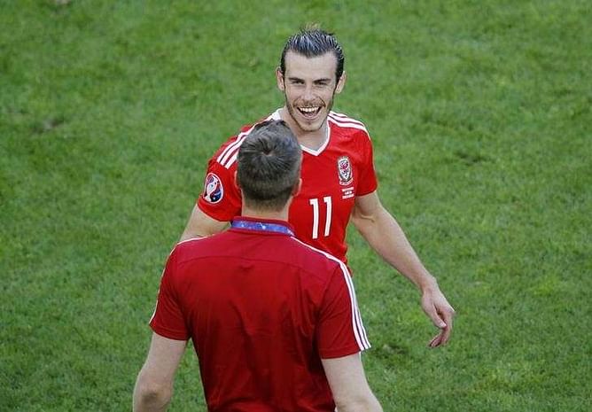 Wales ponder using Bale as a striker against England