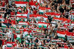 Rare Szalai goal helps Hungary beat 10-man Austria