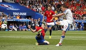 Analysis - Czechs must take Euro inspiration from past glories