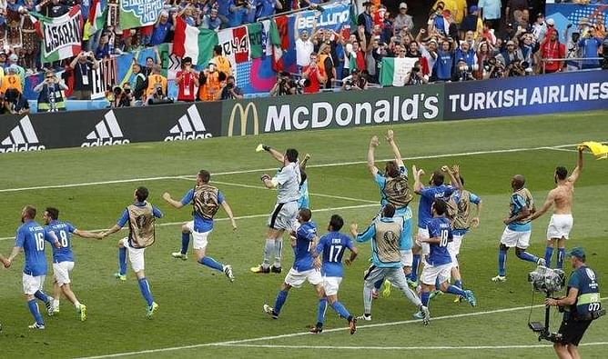 Euro 2016: Late Eder goal sends Italy through to last 16