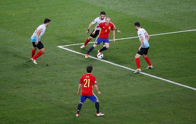 Analysis - Free-scoring Spain show off their title credentials