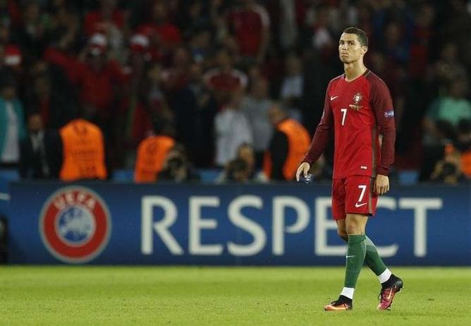 Ronaldo gets support from coach to continue taking penalties