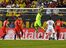 Chile beat Colombia 2-0 to set up final against Argentina