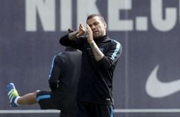 Juventus sign Barcelona's Alves