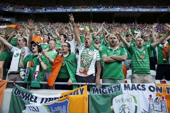 Irish fans to get medal for Paris craic