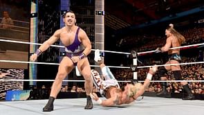 Breaking News: WWE Superstar reportedly injured at a Live Event