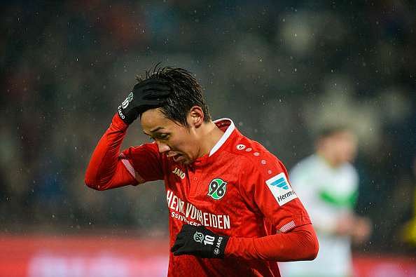 Japanese midfielder Kiyotake signs with Sevilla until 2020