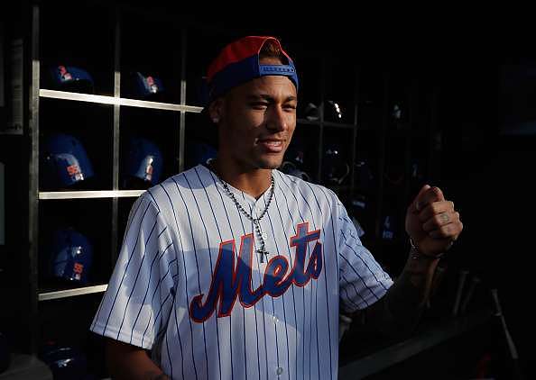 Watch Neymar's terrible baseball audition with the New York Mets