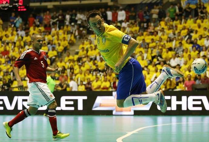 FutsalFeed  Top 10 Footballers Who Played Futsal!