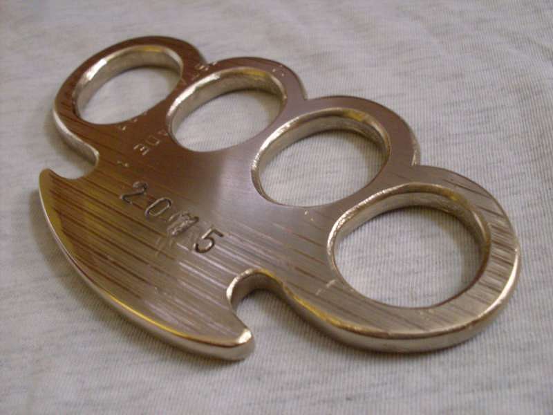 HOW TO MAKE BRASS KNUCKLES 