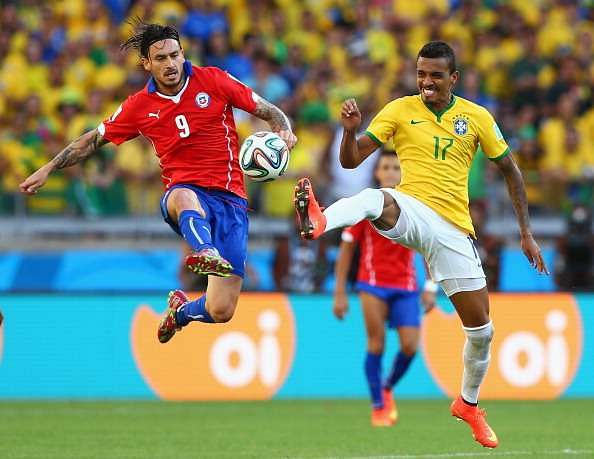 Brazil's Luiz Gustavo out of Copa America