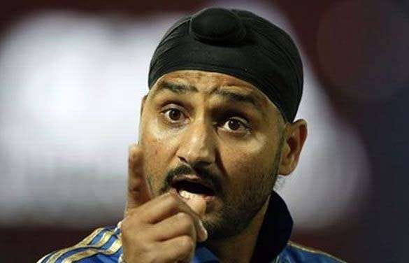 Indian Wrestling News: India Cricketer Harbhajan Singh lays out Great Khali's student