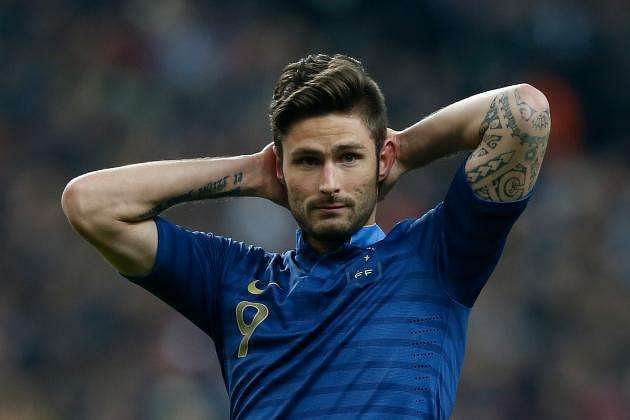 Olivier Giroud mocked by PES 2017 in new trailer since striker misses goalscoring chances