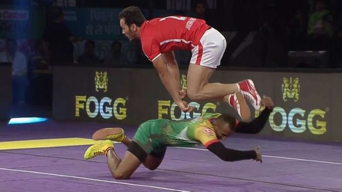 Pro Kabaddi 2016, Season 4 - Live Match Telecast: Dabang Delhi vs Telugu Titans, PKL Season 4 match 27 online at Starsports.com