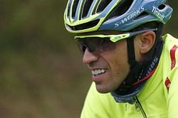 Contador crashes in Tour de France first stage