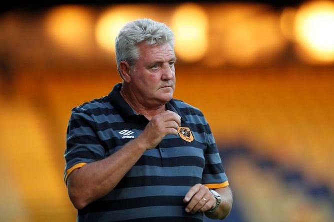 Hull confirm manager Bruce has left club