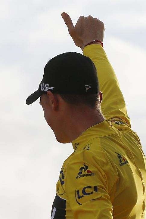 Cycling - Froome finally earns respect of French crowds