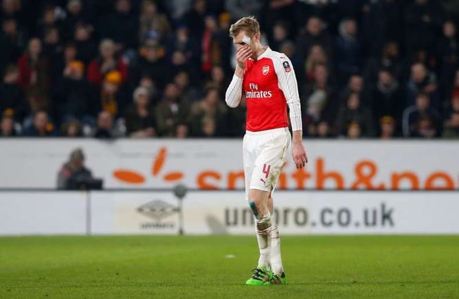 Arsenal's Mertesacker out for a 'few months' says Wenger
