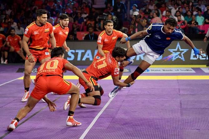 Pro Kabaddi 2016, Season 4: Bengaluru Bulls vs Dabang Delhi Preview: Match Prediction, Time, Venue, Playing Squads & Live Match Telecast info