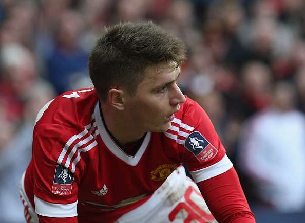 Frankfurt loan defender Varela from Manchester United