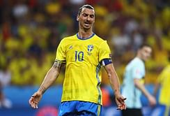 Zlatan Ibrahimovic replicates beach scissor kick to score on his Manchester United debut