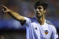 andre gomes signs for barcelona