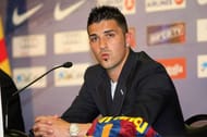 david villa signs valencia to barcelona