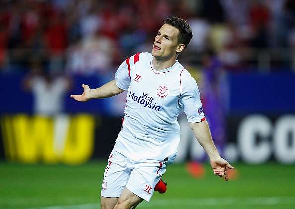 Barcelona transfer rumours: Kevin Gameiro in talks with Barcelona but Atletico Madrid submit late bid