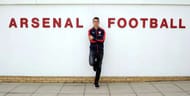 granit xhaka moves from borussia monchengladbacjh to arsenal