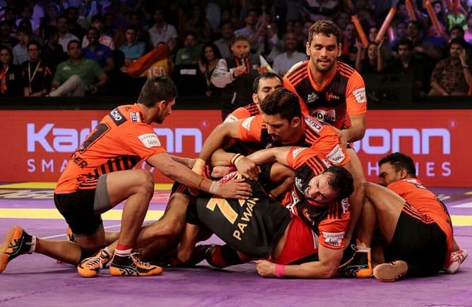 Pro Kabaddi 2016, Season 4 - Live Match Telecast: Dabang Delhi vs U Mumba, PKL Season 4 match 56 online at Starsports.com