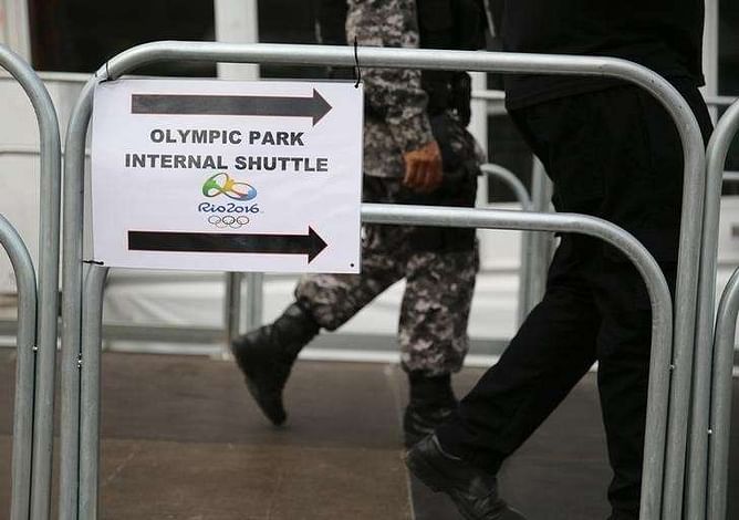 Guns, drugs and maybe Islamists: Brazil tightens border before Games