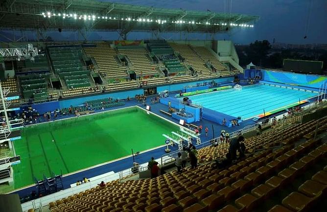 Drop in alkalinity to blame for green pool - Rio organisers
