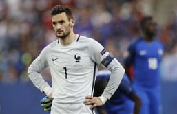 Injured Tottenham captain Lloris out for four weeks
