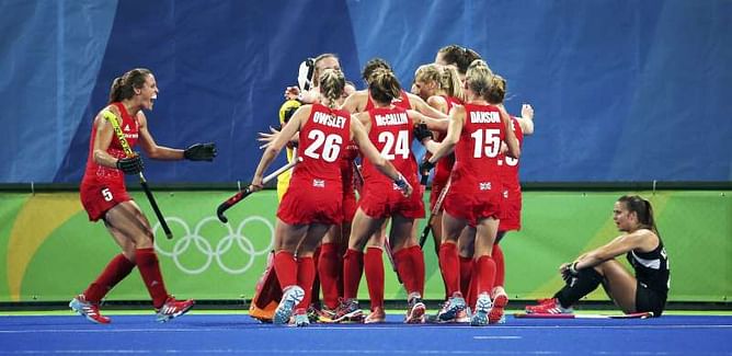 Hockey - Britain's women beat New Zealand to secure final place