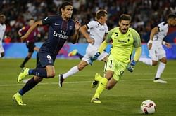 Cavani off target but PSG still ease past Metz