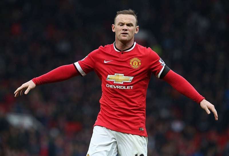 Wayne Rooney told to fight for new contract