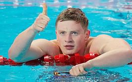 Adam Peaty smashes his own world record in the 100 M breaststroke heats