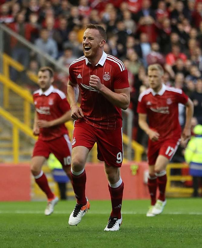 Sir Alex Ferguson's old club Aberdeen knocked out after freak own goal in 94th minute