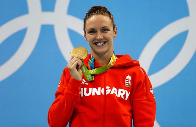 Hungarian 'Iron Lady' smashes 400M world record