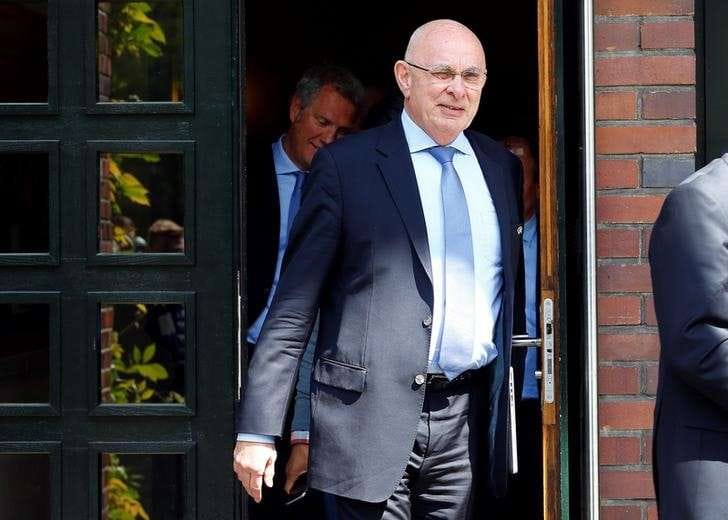 Van Praag talks of backtracking voters as Ceferin set for victory