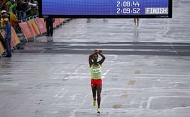 Ethiopian runner who made protest gesture in Rio wants to stay in U.S