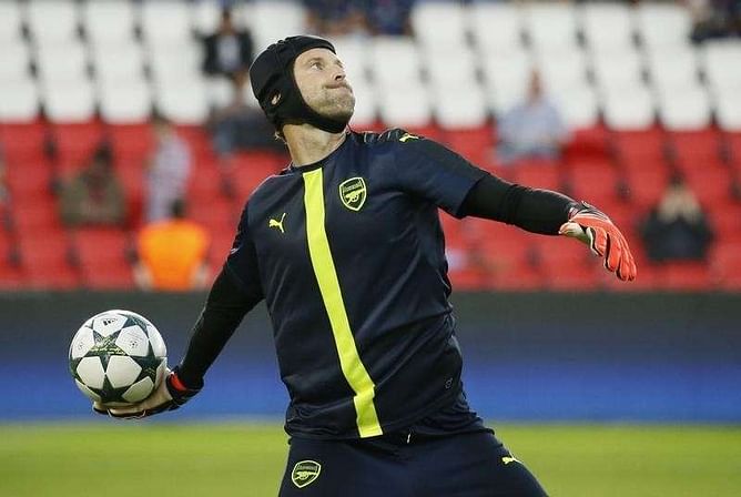 Cech returns for Arsenal at Hull